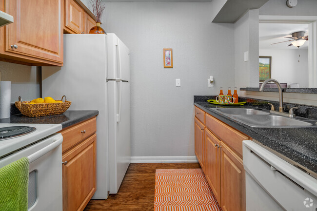 2 habitaciones, 2 baños, 838 pies cuadrados, cocina - Oaks of Northgate Apartment Homes