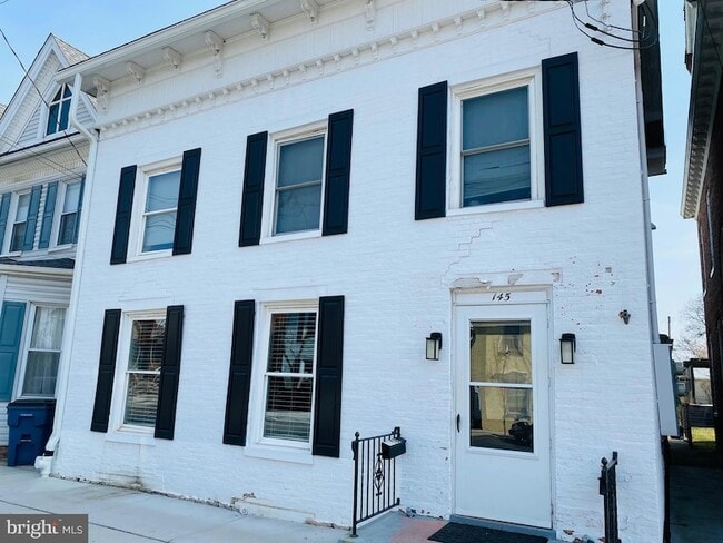 Building Photo - 145 N Carlisle St
