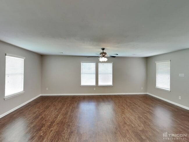 Building Photo - 2311 Gianna Way Houston TX
