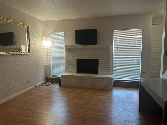 Foto del edificio - 1 Bedroom Townhouse