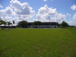 Foto del edificio - Mile 8 1/2 FM 105