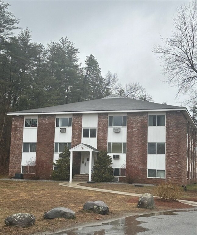 5 Turnpike Rd Unit 323, Townsend, MA 01469 Condo for Rent in Townsend, MA