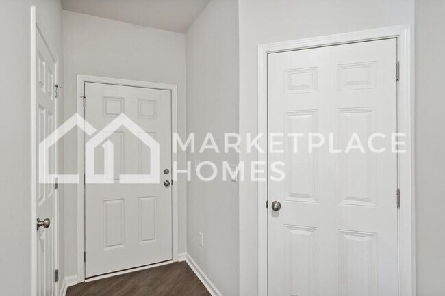 Foto del edificio - 5632 Barretts Trace Ln