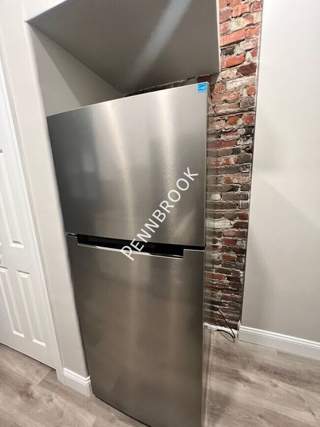 Foto del edificio - Updated Studio - Queen Village - Utilities...