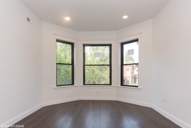 Foto del edificio - 2843 W Fletcher St
