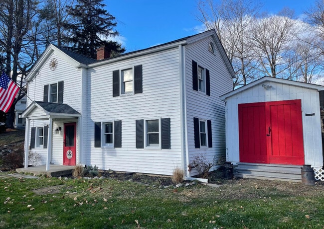 Building Photo - 303 Waterbury Hill Rd