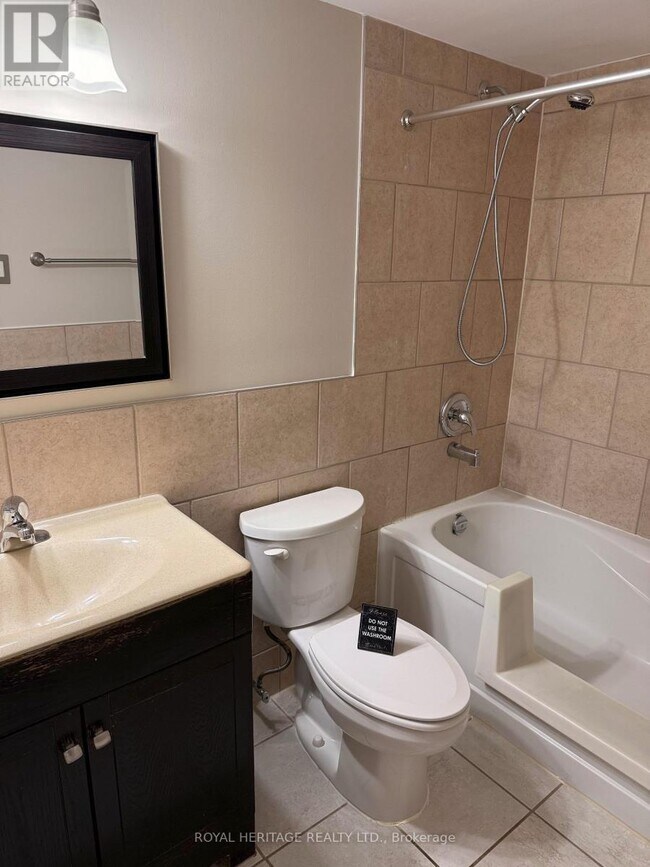 Building Photo - 1210 Radom St