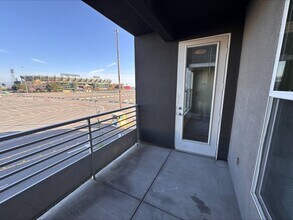 Interior Photo - Stadium House Apartments