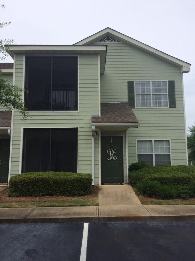 Building Photo - 447 W Longleaf Dr