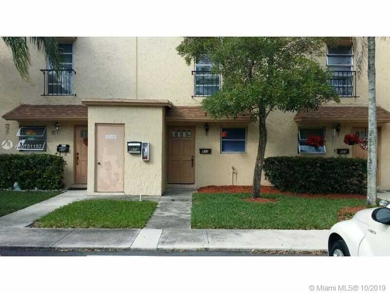 Primary Photo - 511 S Pine Island Rd