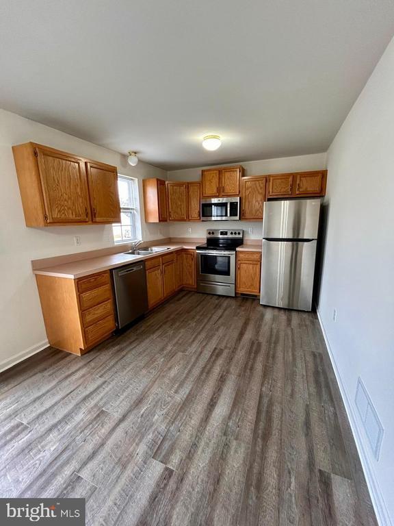 Foto del edificio - 2005 Greystone Dr