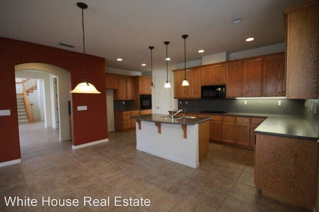 Foto del edificio - 4 br, 3 bath House - 265 E. Wind Dr