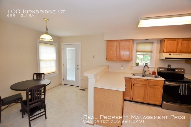 Building Photo - 100 Kirkbridge Ct