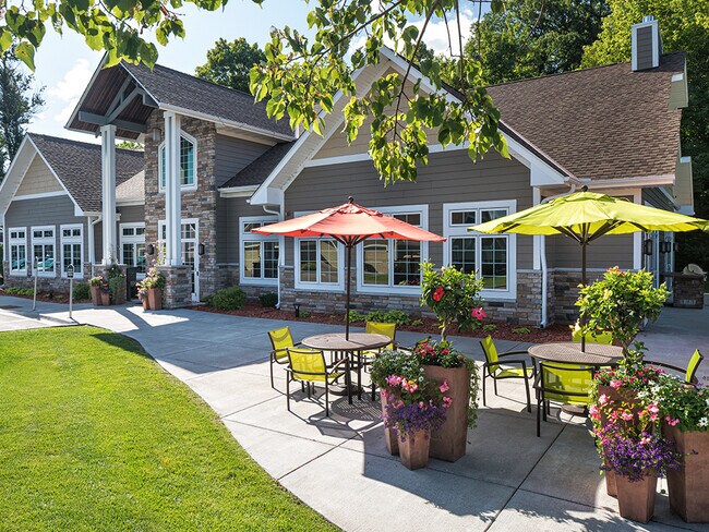 Foto del edificio - Bass Lake Hills Townhomes