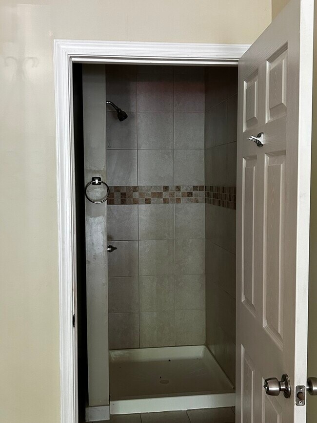 Foto del edificio - 3 bedrooms 2 bathrooms
