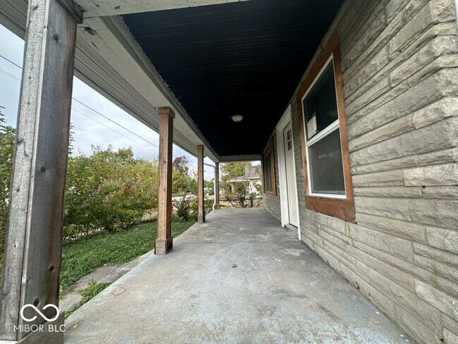 Foto del edificio - 2729 Columbia Ave