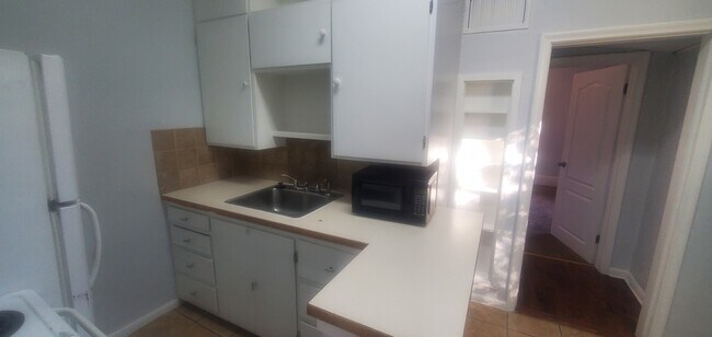 Foto del edificio - 290 E Truman Ave