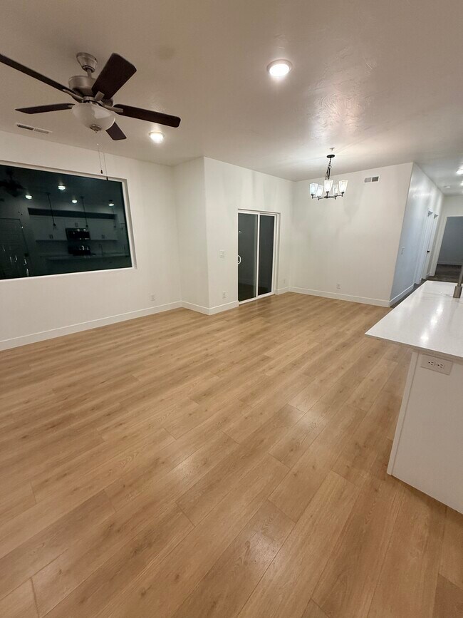Foto del edificio - 551 S 1020 W
