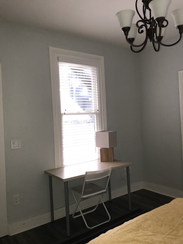 Foto principal - 427 S 3rd St