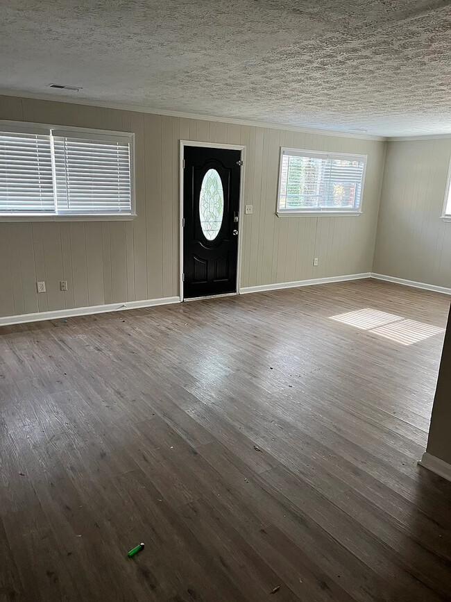 Foto del edificio - Room in House on Moray St SW