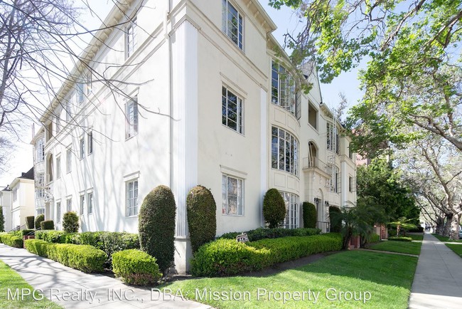 Building Photo - 153 S Linden Dr