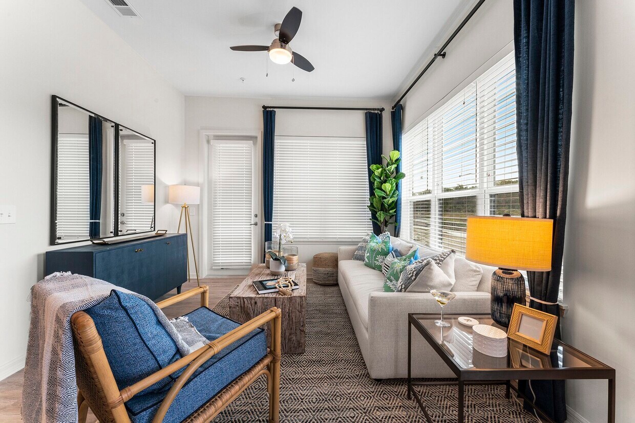The Reef Apartments - 2753 Mayport Rd Jacksonville, FL 32233