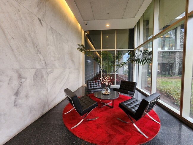 Foto del edificio - 9655 Woods Dr
