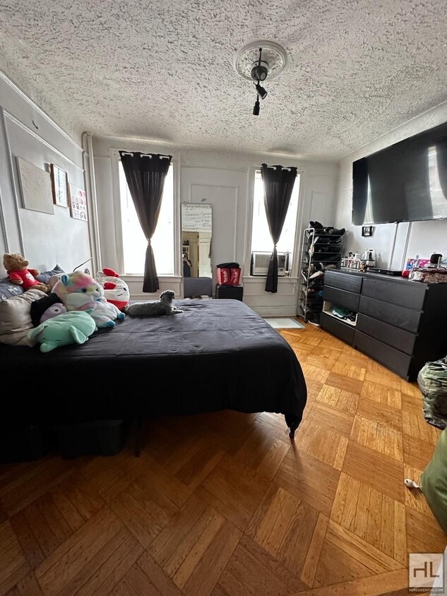 Foto del edificio - Looking for a 3rd Roommate  1 Bedroom - Sh...