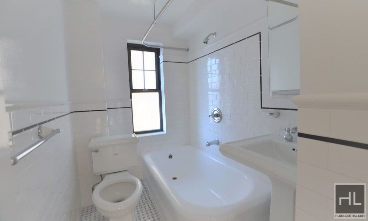 Building Photo - PERFECT Christopher St Studio - WON'T LAST!!!