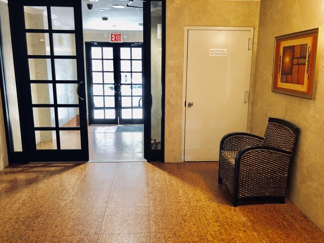 Foto del edificio - 24-47-47 44th St