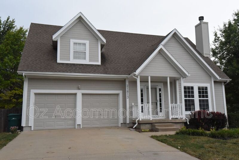 Primary Photo - 21813 S Vine St