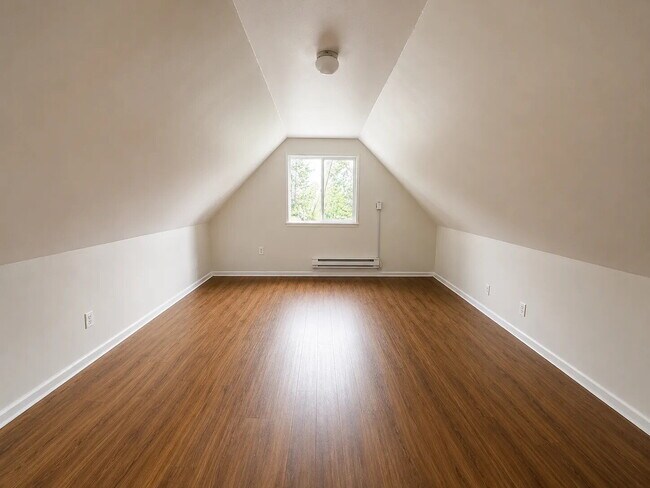 Foto del edificio - Charming 2/1 home nestled amongst the trees!