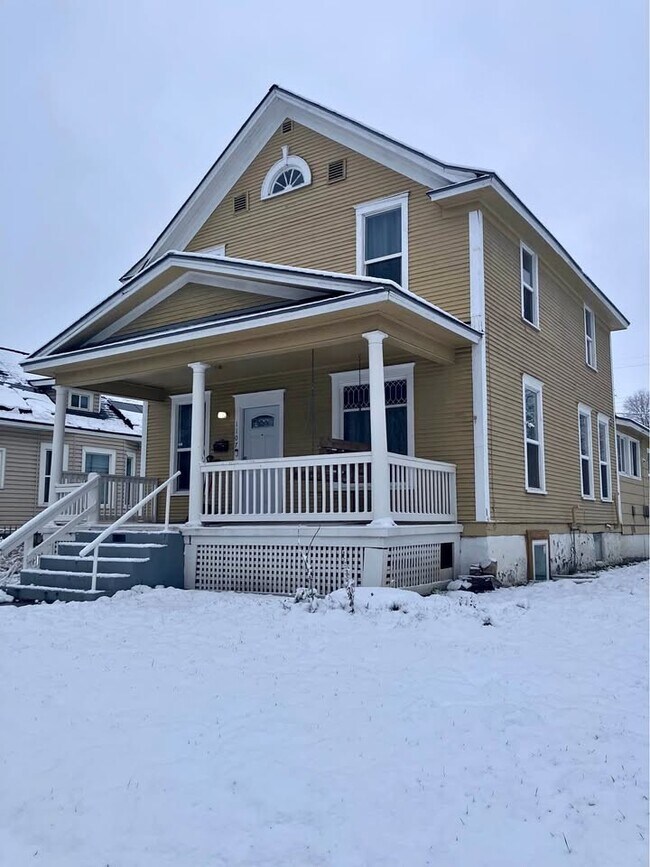 Foto del edificio - 1107 E Augusta Ave