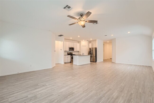 Photo - 3 bedrooms with 3.5 bathrooms! BONUS ROOM ... House