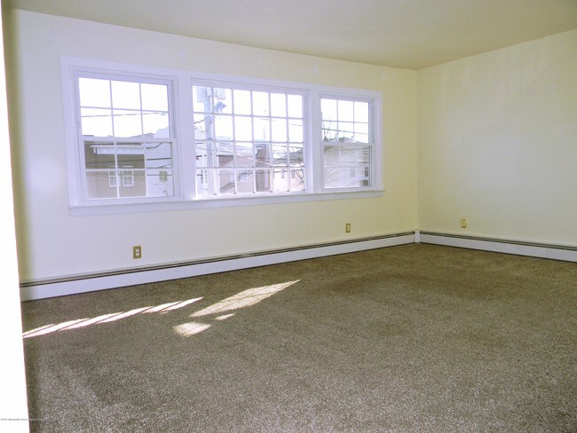 Building Photo - 207 NJ-71