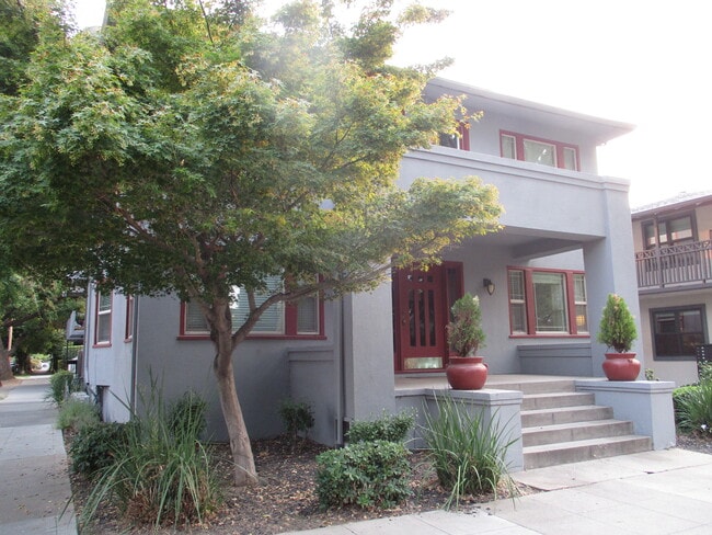 Front of 4-unit building - 1730 T St