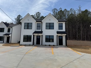 Building Photo - 1288 Tunnel Hill Varnell Rd
