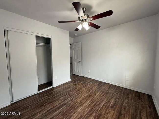 Foto del edificio - 3324 W Jackson St