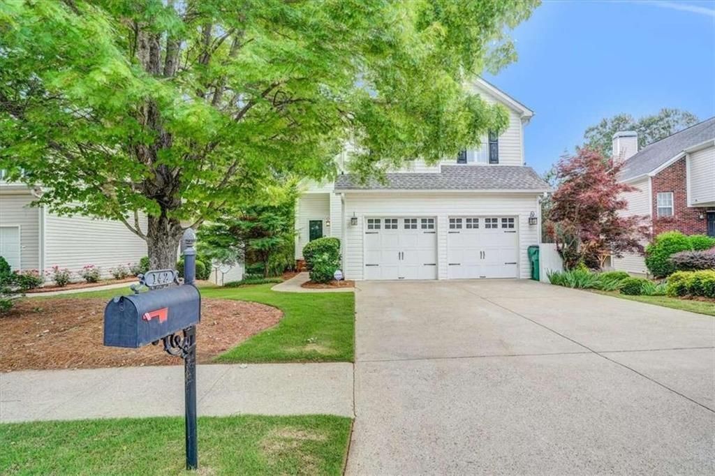 Primary Photo - 142 Stoneforest Dr
