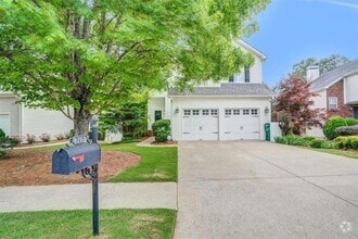 Building Photo - 142 Stoneforest Dr