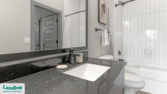 Foto del edificio - 14041 Hyatt Rd