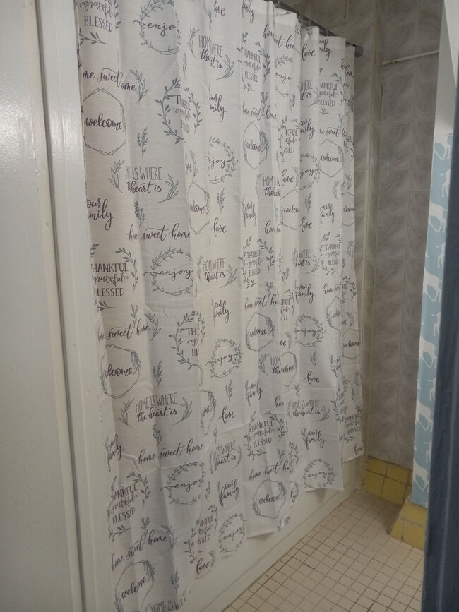 baño - 126 Holloway Ave