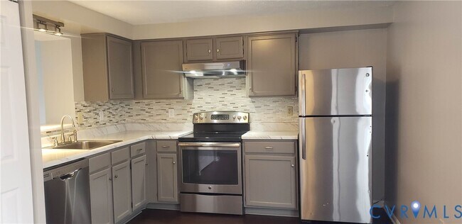 Foto del edificio - 7740 Pomeroy Ct