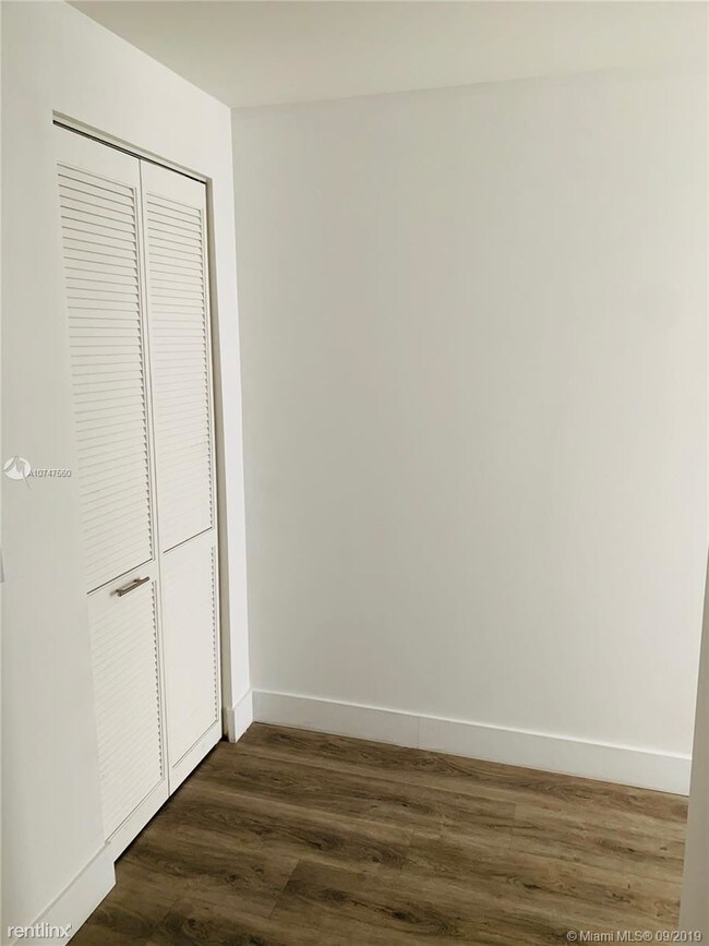 Building Photo - 1 br, 1 bath Condo - Cassa Brickell