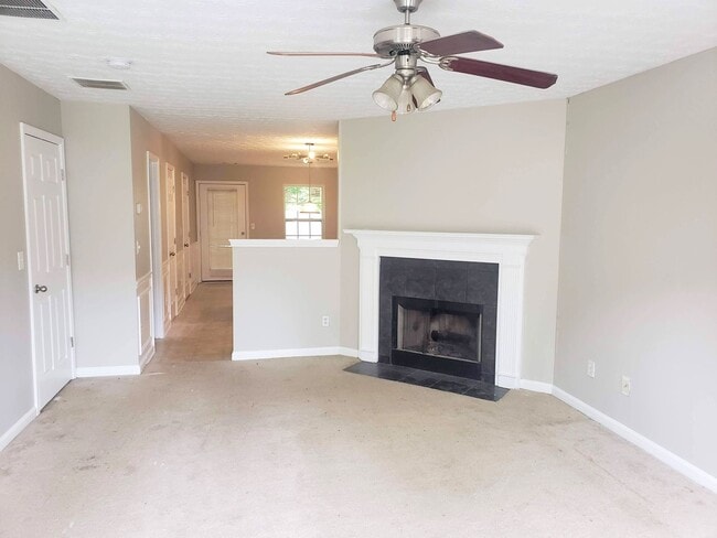 Building Photo - Vining Ridge Terrace Decatur Townhome