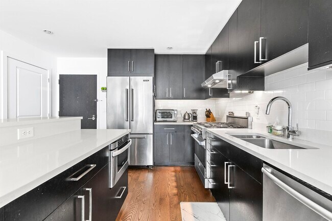 Foto del edificio - 1100 Maxwell Ln