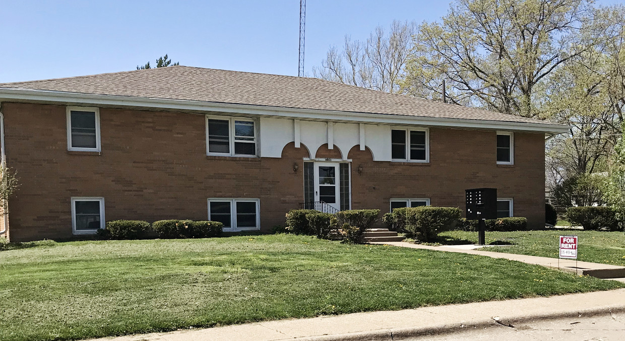 Primary Photo - 538 N Park Ave