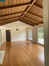 Building Photo - 39 Donna Maria Way