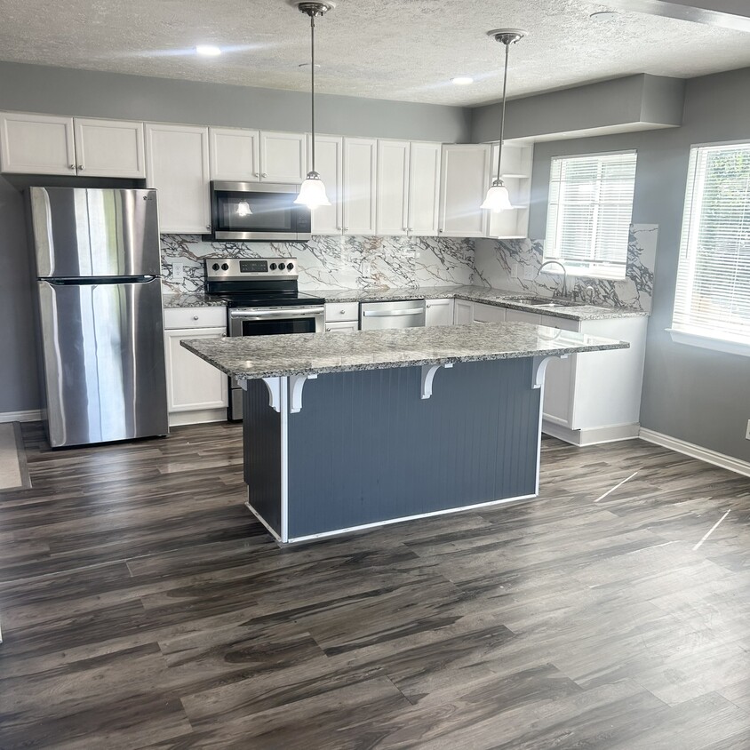 Photo - 1715 East Fort Union Blvd (Cottonwood Heights, UT)