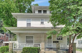 Building Photo - 1727 S 13th St